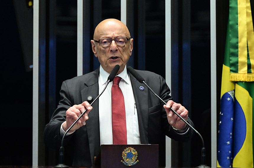 Em discurso, à tribuna, senador Esperidião Amin (PP-SC).