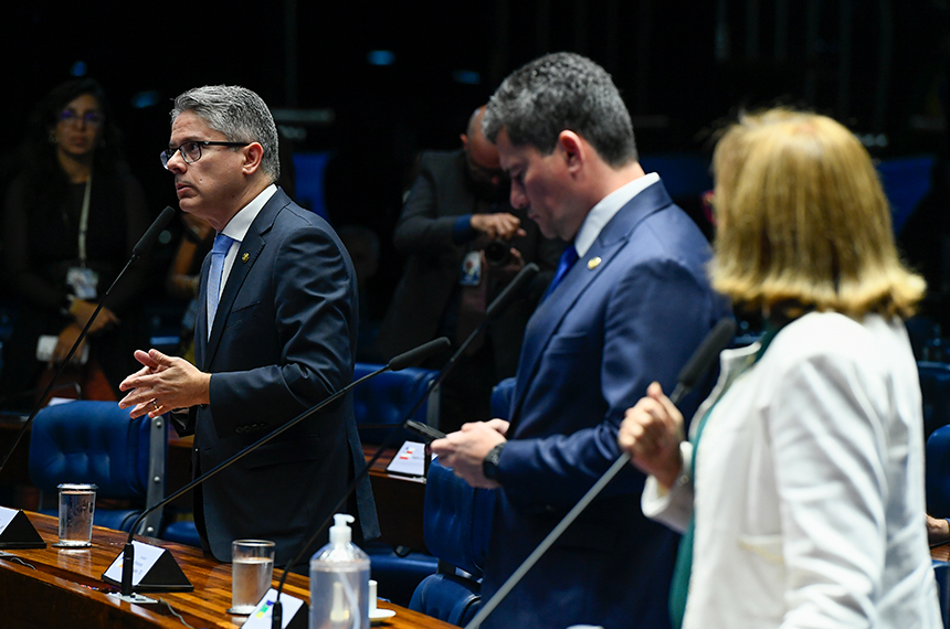 Após execução de delegado, senadores cobram projetos contra o crime organizado