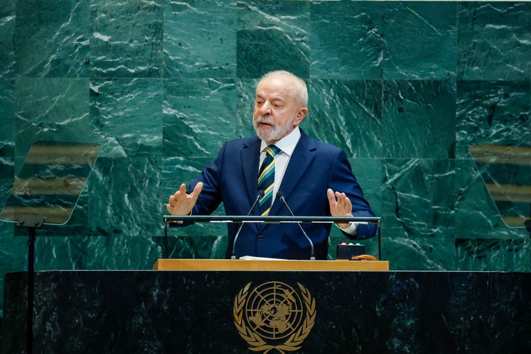 'Bombas e armas nucleares não vão nos proteger da crise climática', diz Lula na ONU