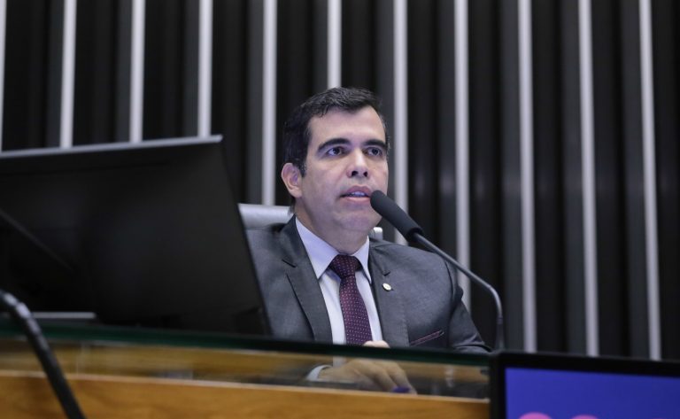 Homenagem aos cinco anos de vigência da Lei da Transação Tributária. Dep. Ricardo Ayres (REPUBLICANOS-TO)