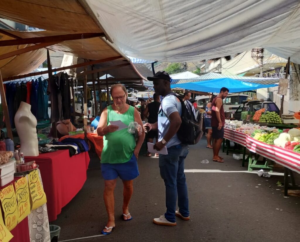 Campanha de incentivo à coleta seletiva da Comlurb estará em feira livre de Cavalcante neste sábado