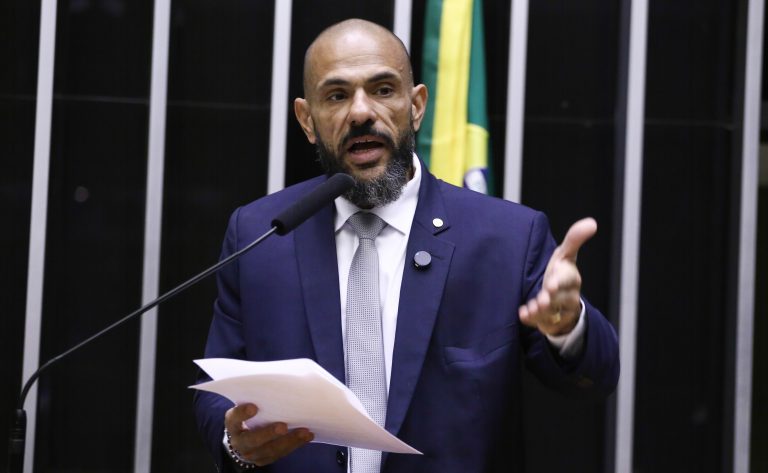 Homenagem ao Dia do Orgulho Autista. Dep. Sargento Portugal (PODE - RJ)