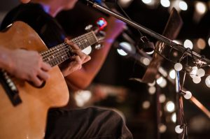 Comissão debate criação de órgão regulador do mercado da música - Notícias