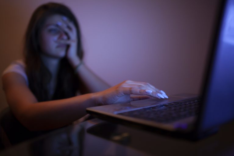 Comissão debate crimes digitais contra mulheres com uso de inteligência artificial - Notícias