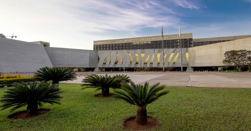 STJ envia para Justiça de São Bernardo ação de Lula contra empresário