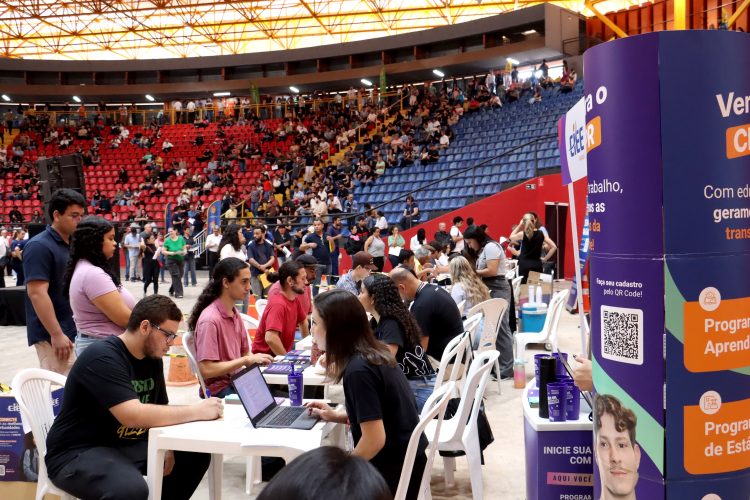 Conecta Norte reúne mais de 1.200 oportunidades de emprego e 50 empresas