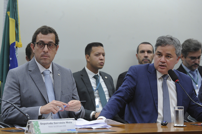 Emendas devem ser pagas até três meses antes das eleições, define relator da LDO 2026