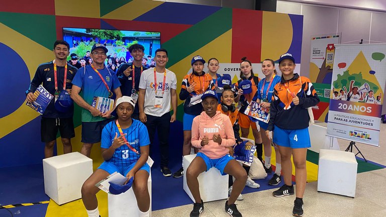 Estudantes do Pé-de-Meia participam dos Jogos da Juventude