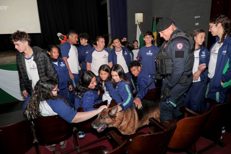 GM de Londrina realiza atividade de interação em escola da região metropolitana