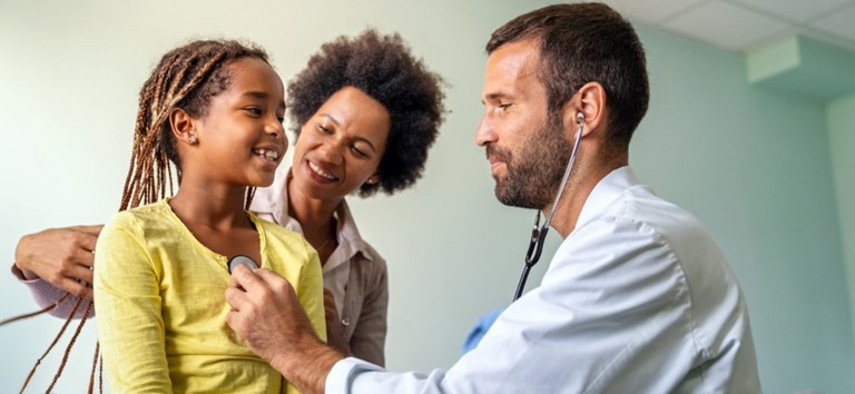 Mais de 320 médicos especialistas e R$ 2,5 bilhões vão fortalecer o SUS