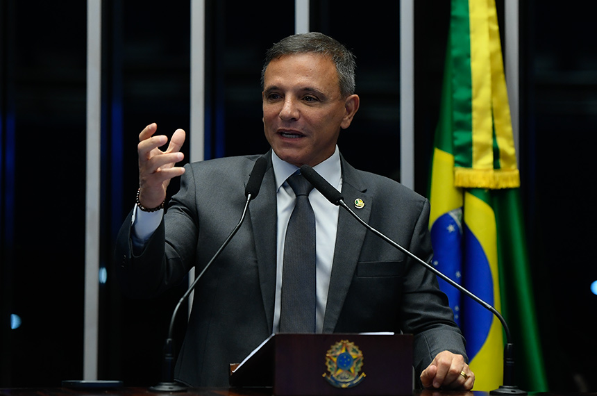 Em discurso, à tribuna, senador Marcio Bittar (PL-AC).