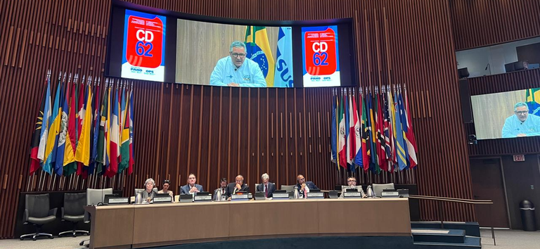 "Não vão restringir a circulação das nossas ideias", afirma Alexandre Padilha na OPAS