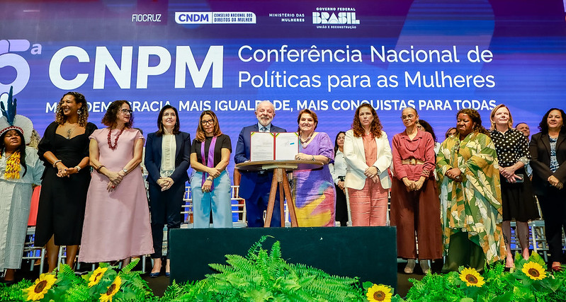'O autoritarismo teme as mulheres', diz Lula, na abertura da 5ª Conferência