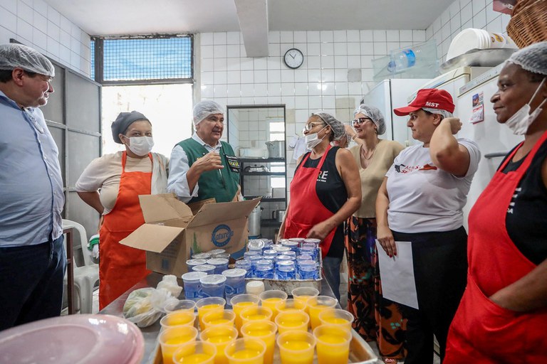 PAA garante alimentação para catadores de material reciclável em Belo Horizonte
