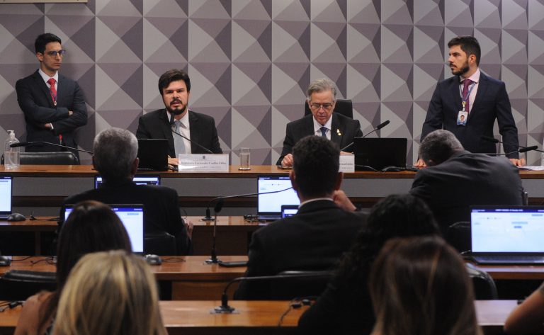 Apreciação de Relatório. Dep. Fernando Coelho Filho (UNIÃO - PE) e Dep. Joaquim Passarinho (PL - PA)
