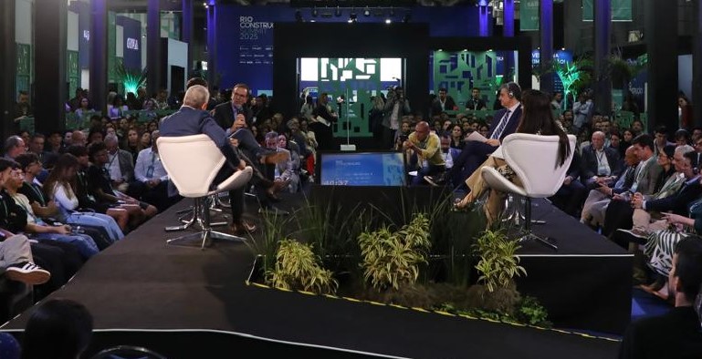 Prefeito Eduardo Paes participa de painel na segunda edição do Rio Construção Summit