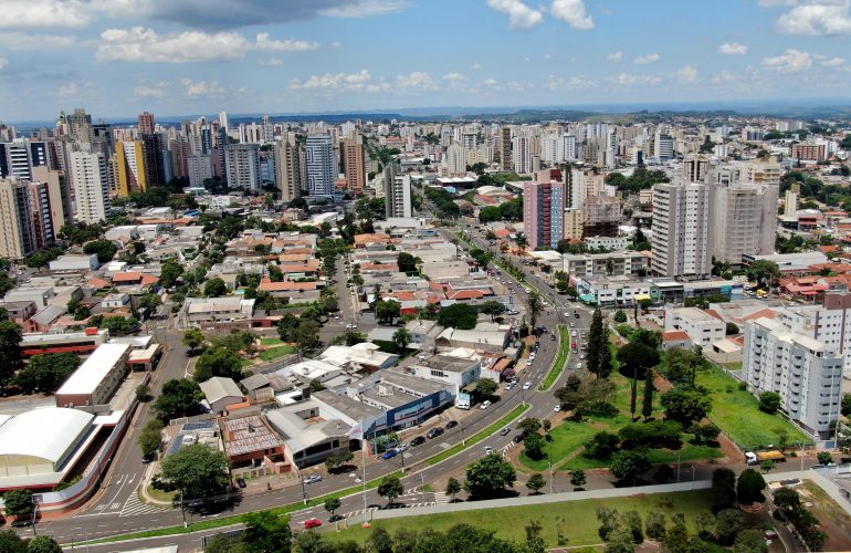 Prefeito Tiago Amaral sanciona lei que institui o programa Regulariza Londrina