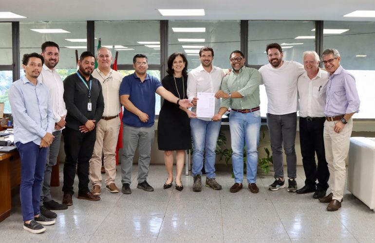 Prefeitura firma parceria internacional para preservar bacias hidrográficas do município