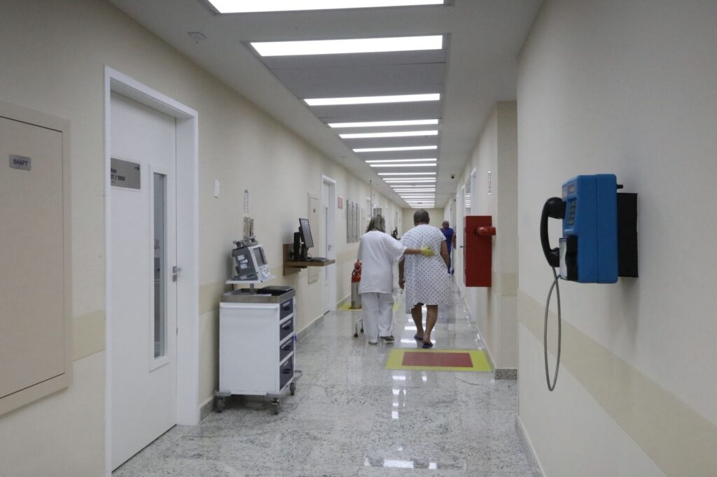 Prefeitura reabre mais setores do Hospital do Andaraí que passaram por reformas