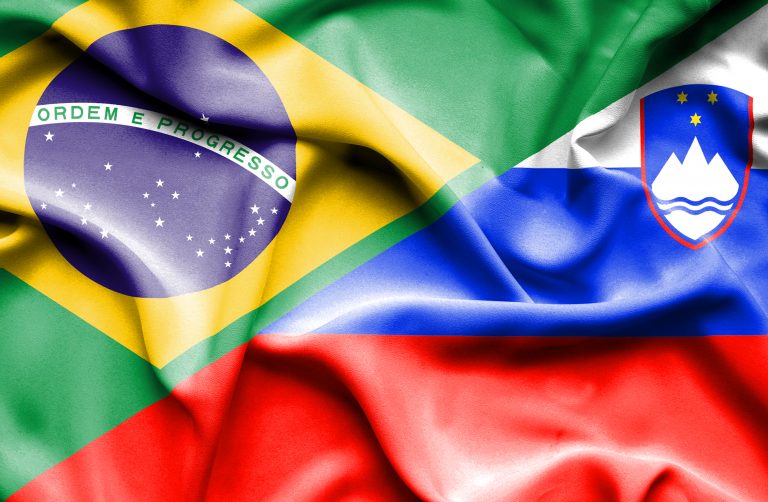 Bandeiras do Brasil e da Eslovênia