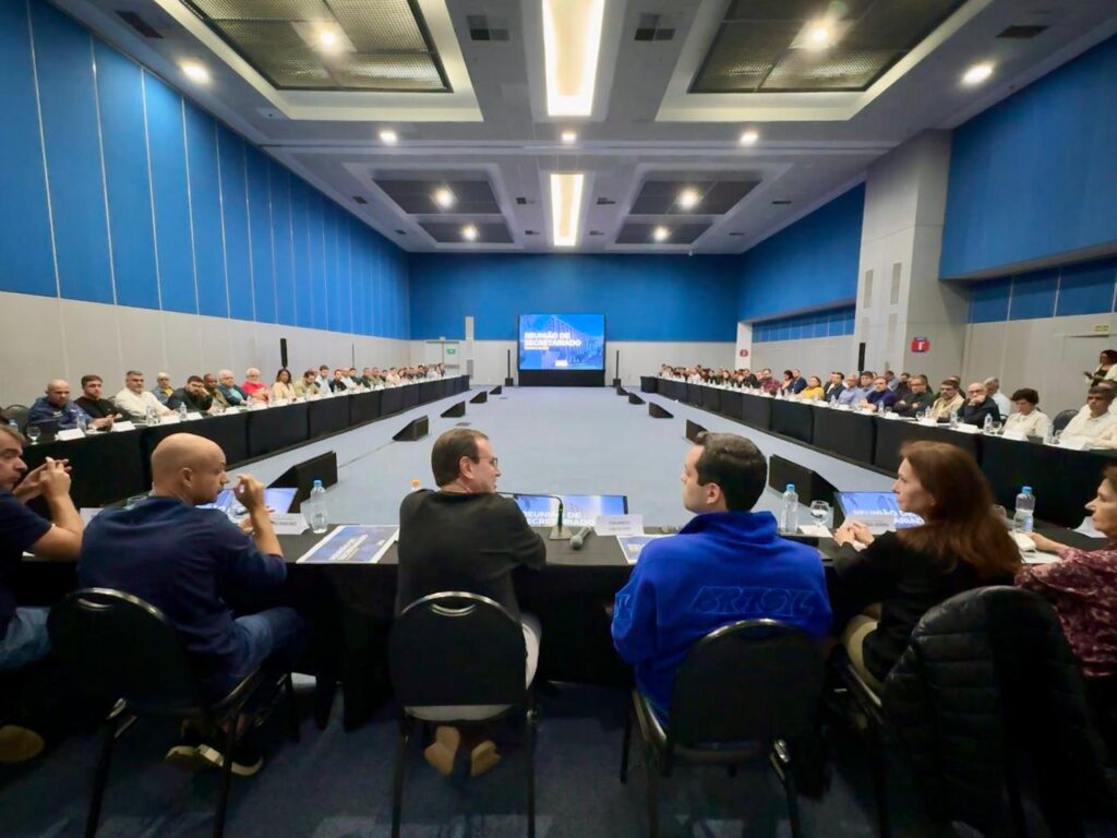 Reunião de secretariado analisa metas da gestão 2025/2028