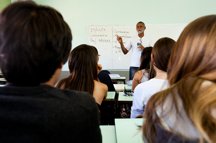 Sancionada lei que cria Carteira Nacional de Docente