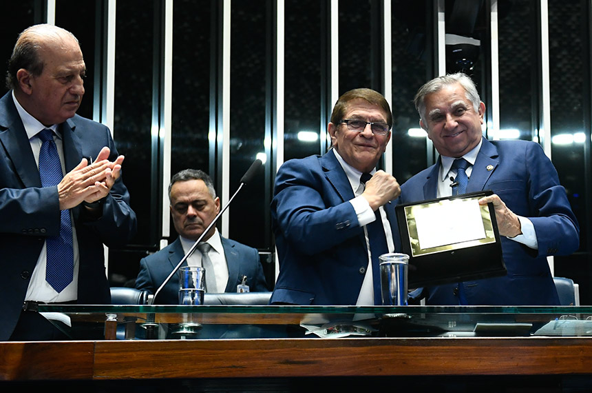 Sessão especial celebra o Dia Nacional dos Corretores de Imóveis