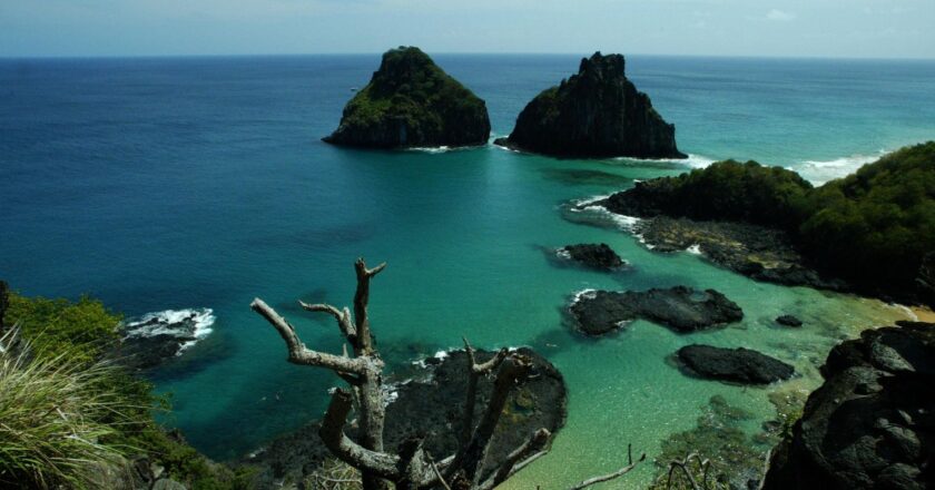 União e Pernambuco querem compartilhar Fernando de Noronha