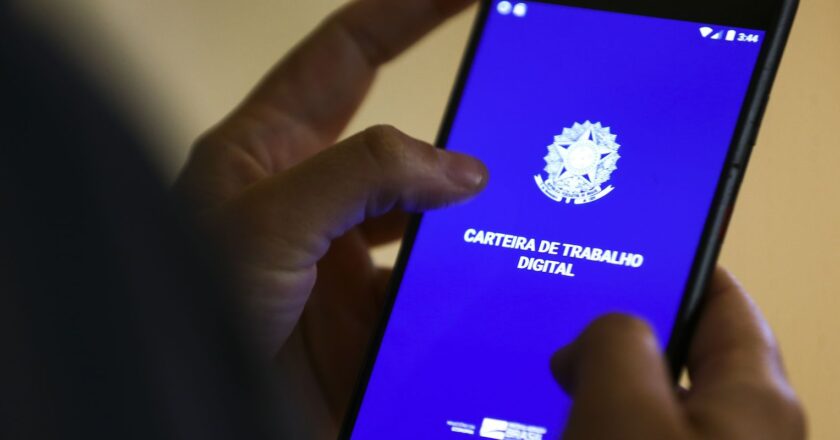 Brasil registra 155 mil empleos formales en mayo