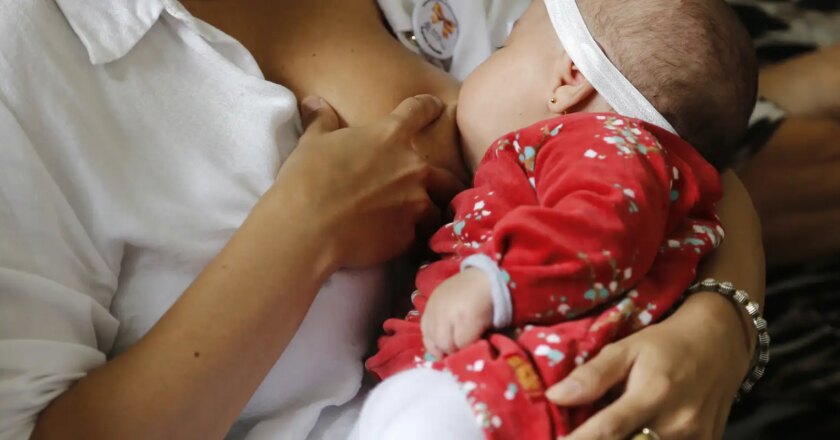 Agosto Dourado destaca benefícios do aleitamento materno