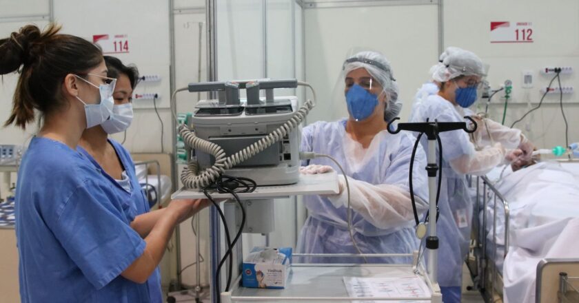 Três anos depois, profissionais de saúde ainda sentem peso da pandemia