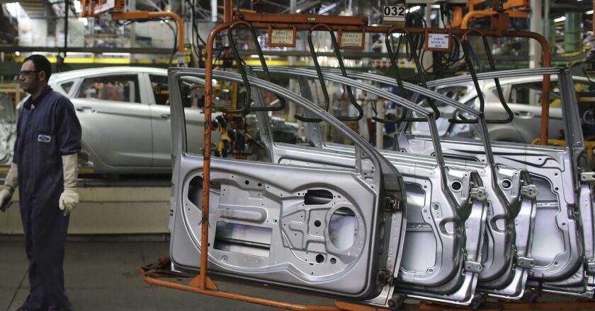Tarifa reduzida de importação de 12 produtos de aço subirá em outubro