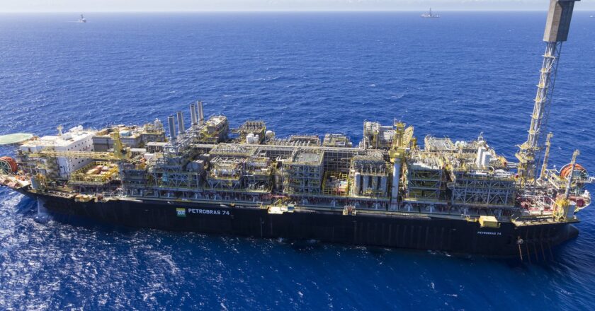 Comercialização de petróleo arrecadará R$ 210 milhões para o Tesouro