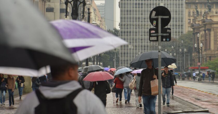 Defesa Civil de São Paulo alerta para chuvas intensas até sexta-feira
