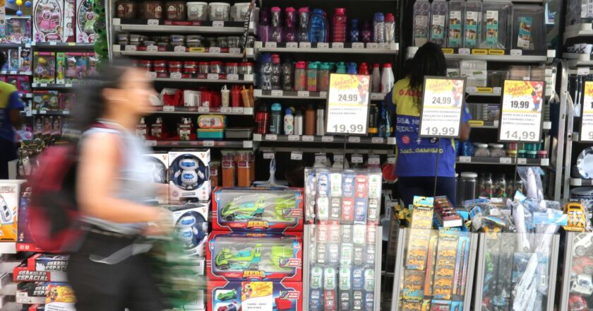 Rendimento domiciliar per capita se recupera em 2022, informa o IBGE