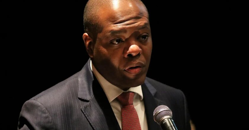Brasil pede desculpas por perseguição a imigrantes japoneses