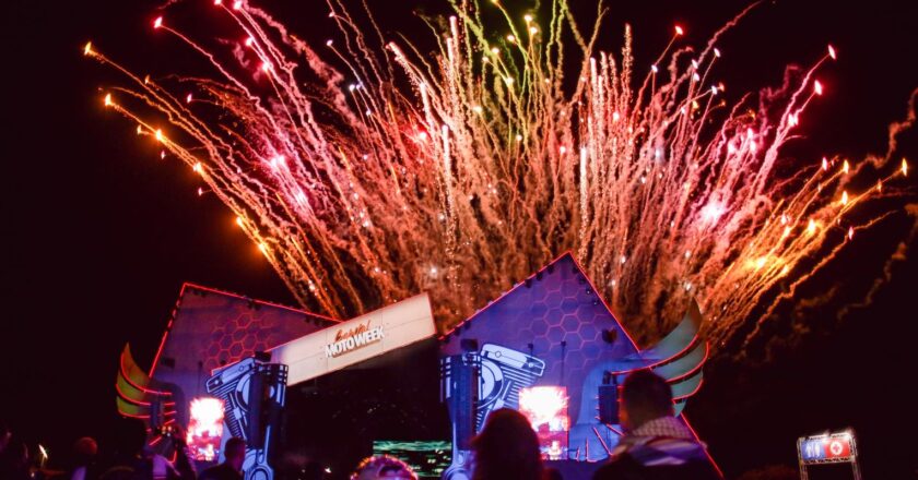 Com várias facetas do rock, Capital Moto Week completa 20 anos