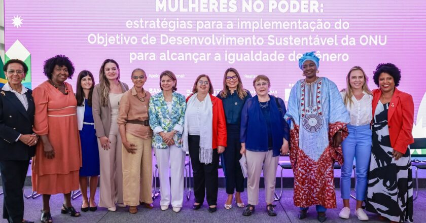 Encontro debate desafios para igualdade de gênero na política
