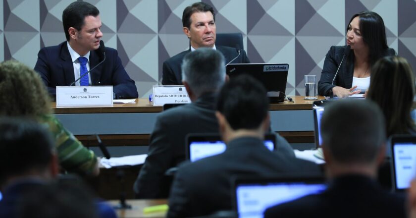 Relatora quer acareação entre Torres e ex-chefe da PF na Bahia