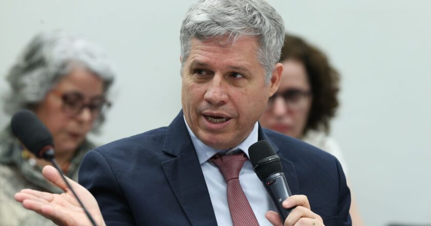 Ministro diz que governo quer paz no campo e retomará reforma agrária