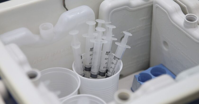 Doenças eliminadas por vacinas matavam mais que guerras mundiais