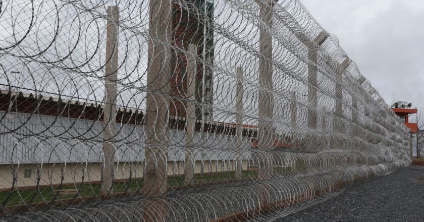 STF dá seis meses para União elaborar plano contra crise carcerária