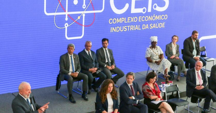 Governo prevê R$ 42 bi em investimento no complexo industrial de saúde