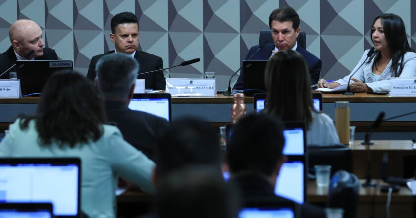 Senadora pedirá quebra de sigilo telemático de citados por hacker