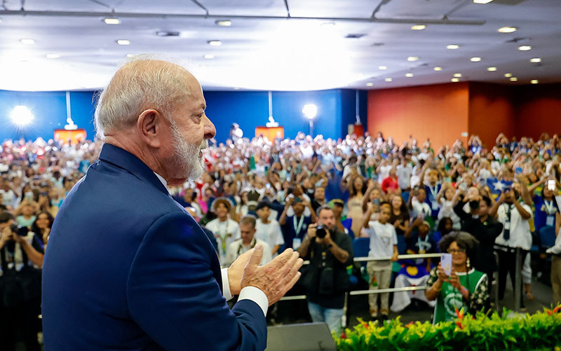 'Governo do Brasil é comprometido com a proteção de nossas crianças e adolescentes', diz Lula