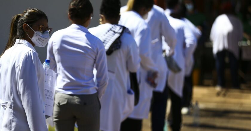 Inep aplica até amanhã provas do Revalida