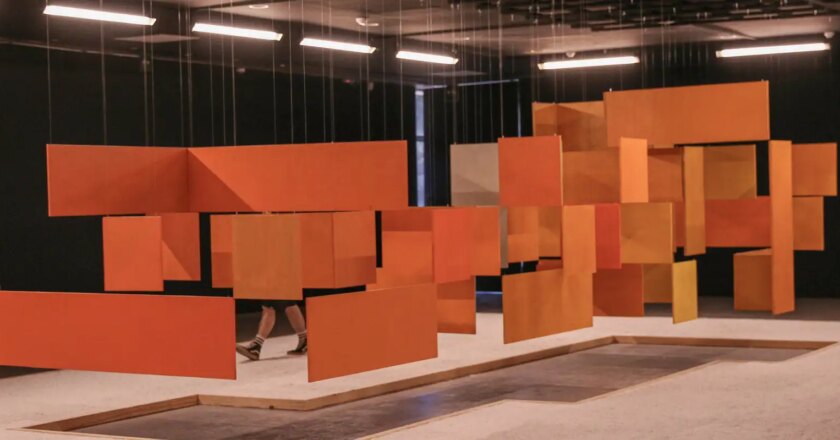 Exhibition and book revisit visionary work of artist Hélio Oiticica