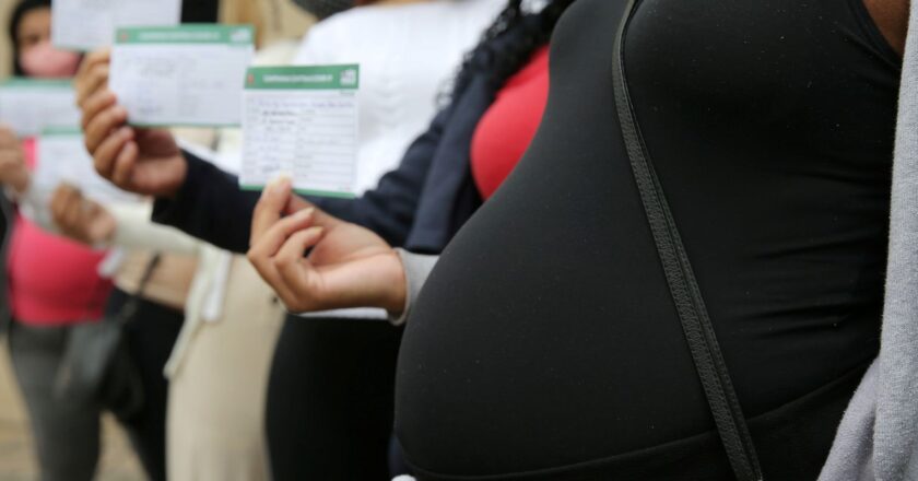 Brasil oferece vacinação segura para gestantes e bebês