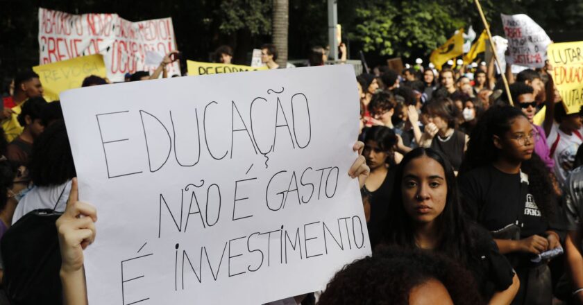 Dossiê mostra falta de direitos básicos para pós-graduandos no Brasil