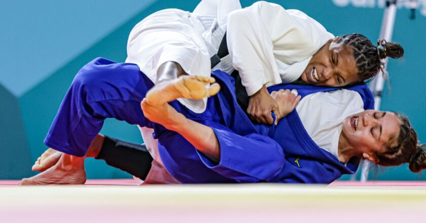 Com Rafaela Silva, Brasil domina 1º dia do judô no Pan de Santiago